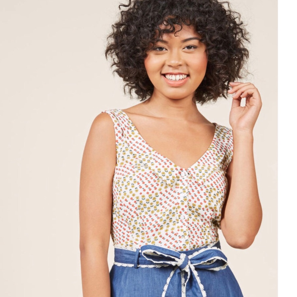 2 ModCloth Tops Bundle - Lemonade, Apples, Daisies